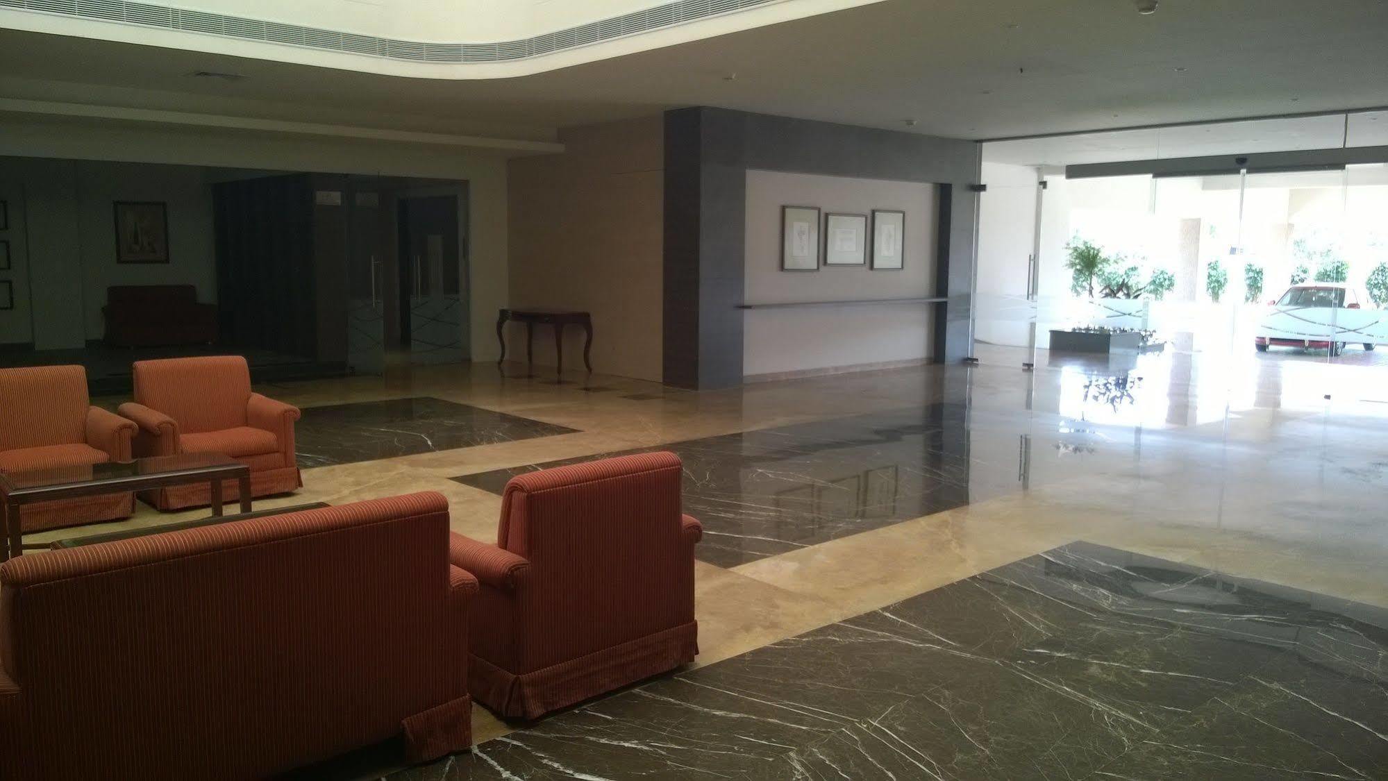 Regency Tiruttani By Grt Hotels Exterior foto