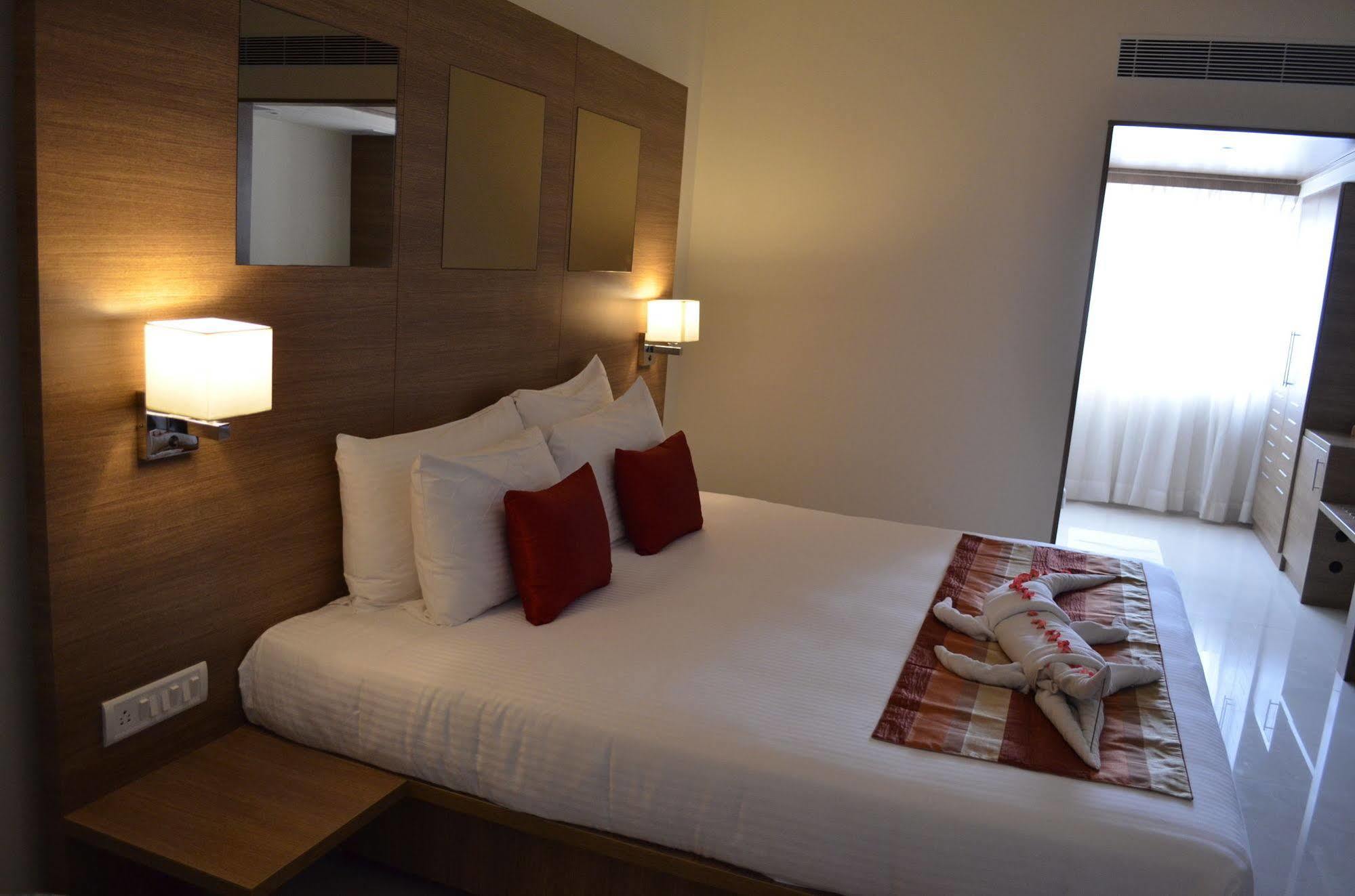 Regency Tiruttani By Grt Hotels Exterior foto