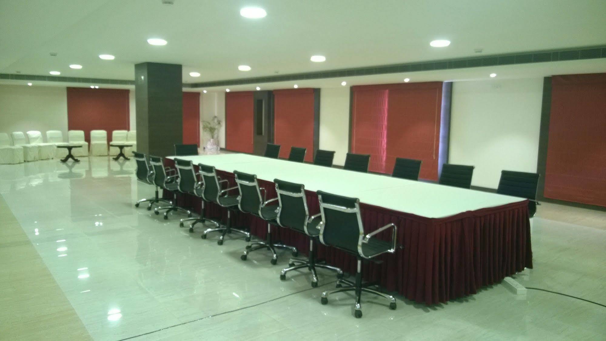 Regency Tiruttani By Grt Hotels Exterior foto